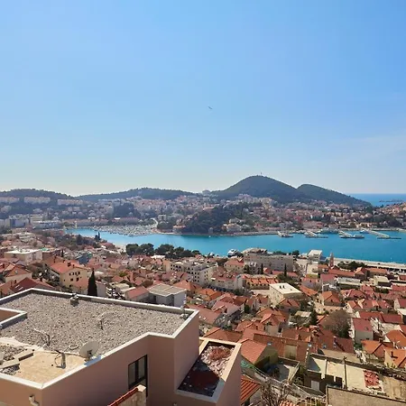Πανσιόν Elezovic 2*