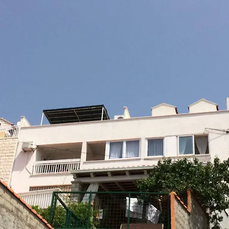 Πανσιόν Elezovic Ντουμπρόβνικ
